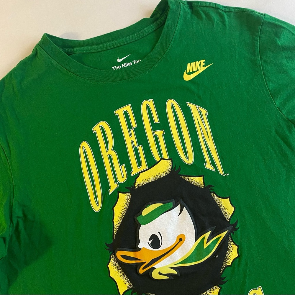 Nike Oregon Ducks T-Shirt Men M Puddles Mascot Explode NCAA College Football